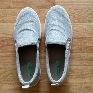 Skechers slip on grey shoes Size 9